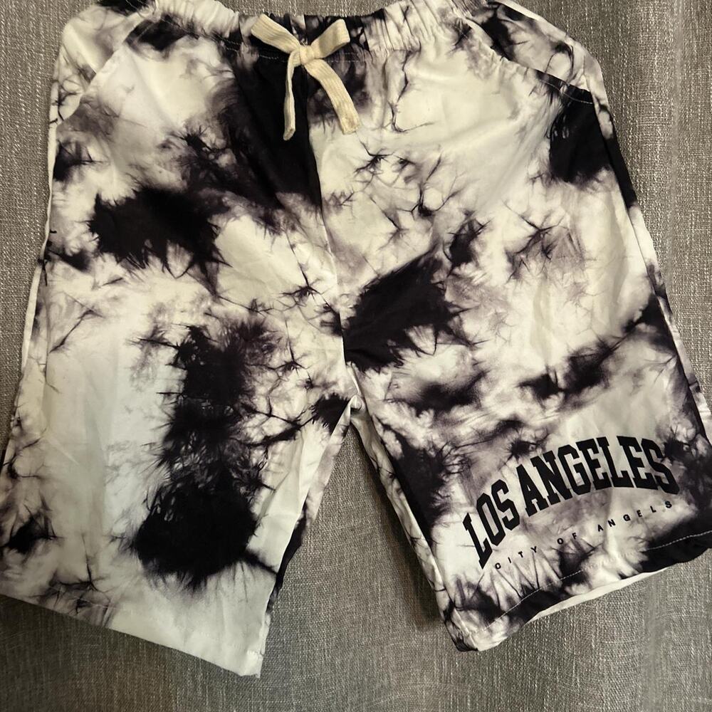 Men's shorts small/medium black and white Los Angeles TieDye